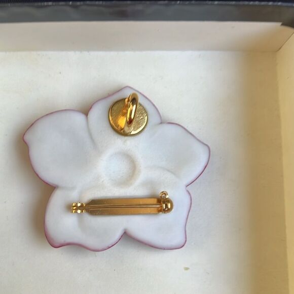 Avon Porcelain Wild Flower PIN/PENDANT 2.5" Pink BROOCH - Picture 3 of 4